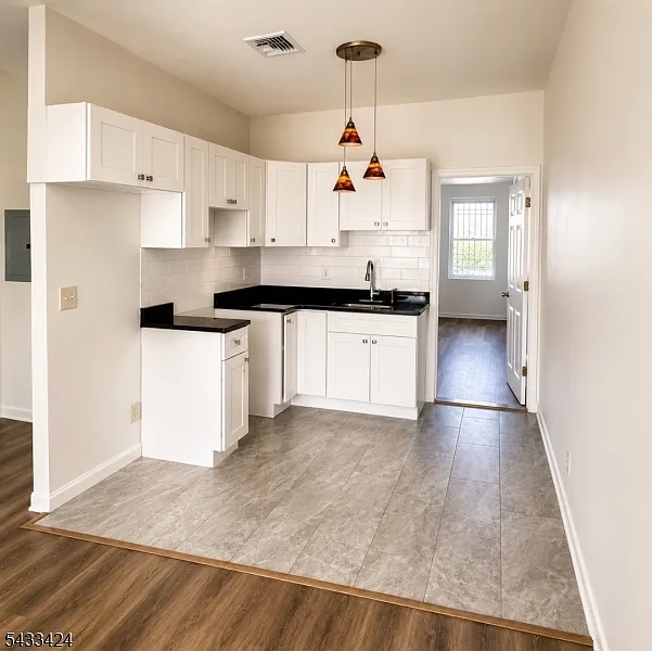 2 bed, 2.0 bath, $2,200 — Photo 2