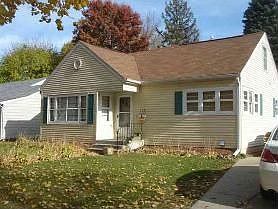 Cute 3 bedroom Cape Cod