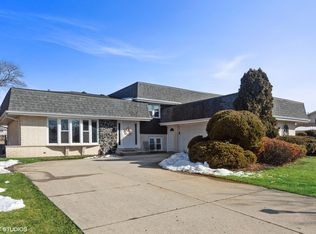 7733 Sawyer Rd, Darien, IL 60561