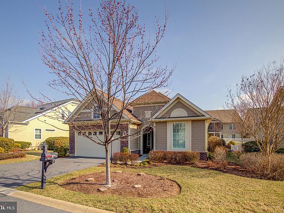 2nd image of 102 Harvester Dr