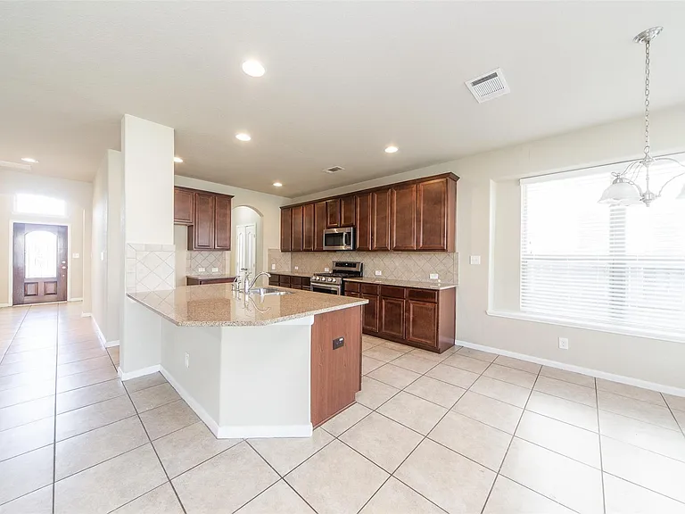 6202 Eden Prairie Dr — Photo 12