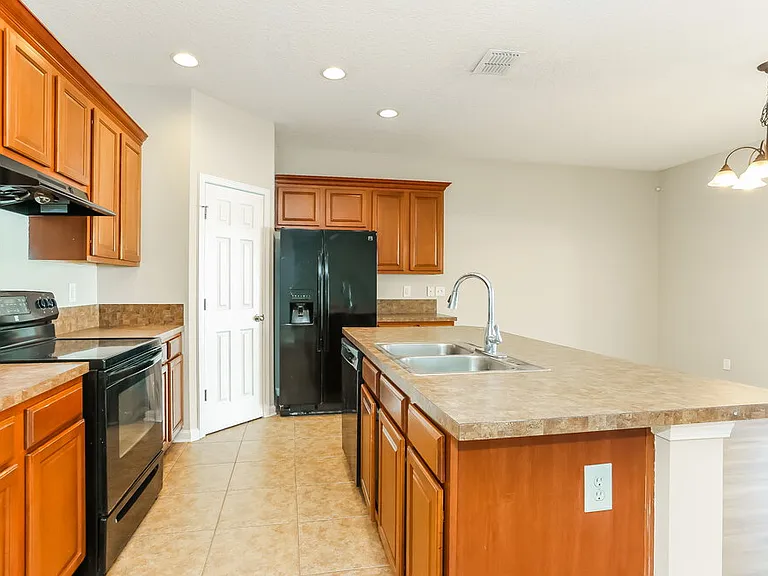 6177 Casterbridge Rd — Photo 8