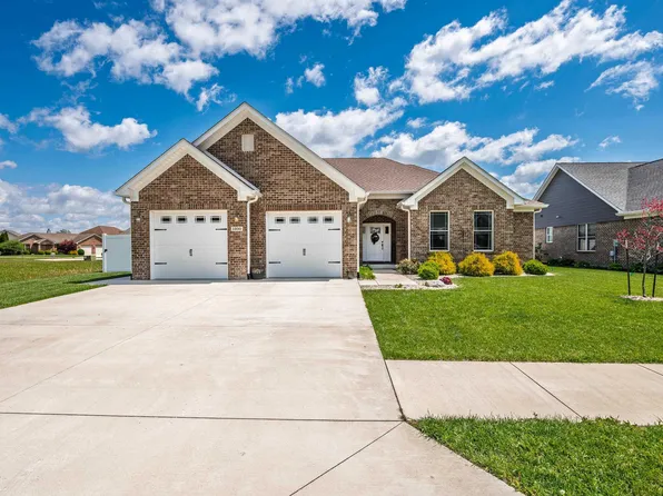 1200 N Wild Pine Dr, Yorktown, IN 47396
