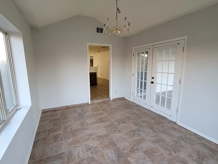 2608 Plantation Dr — Photo 12