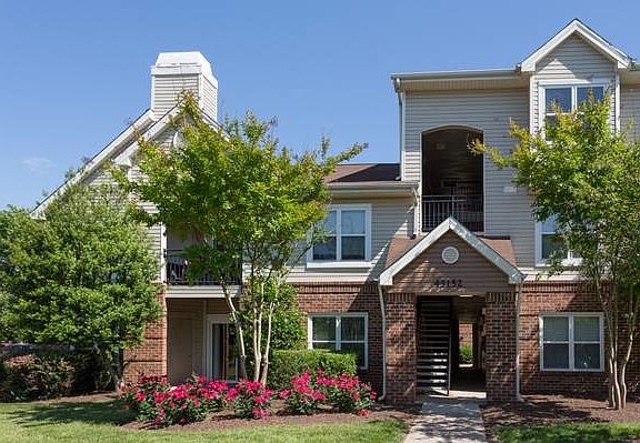 4th image of 20164 Braeton Bay Ter APT 101