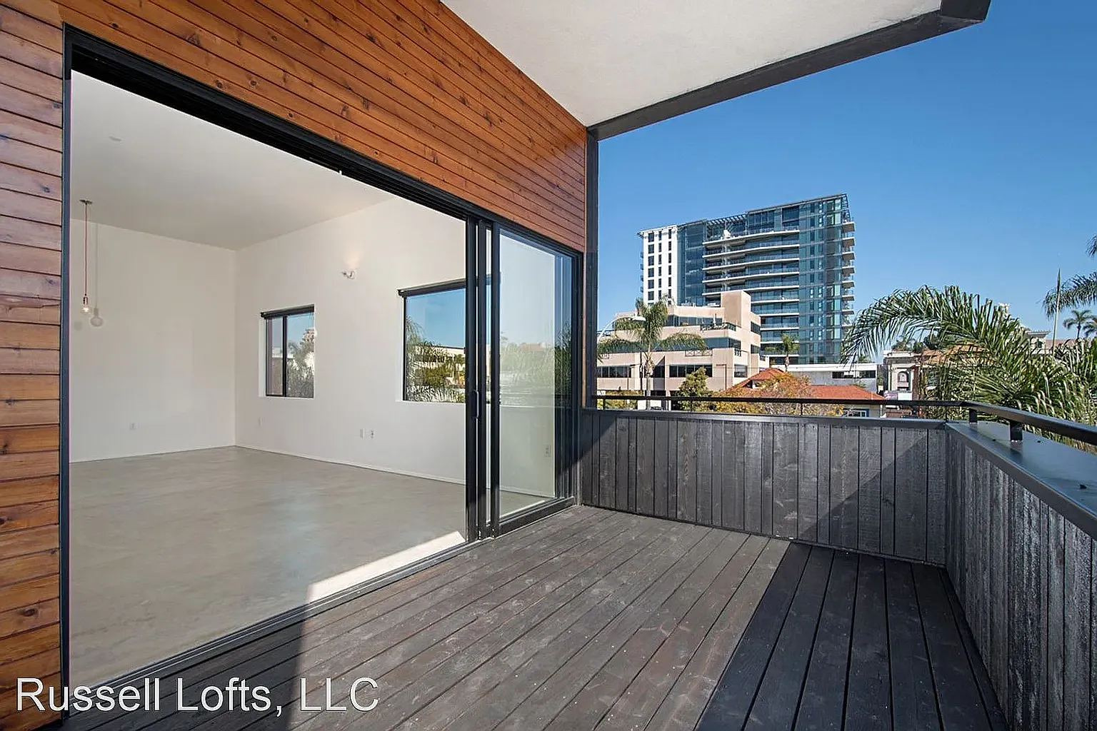 2 bed, 925 sqft, $3,850 — Photo 2