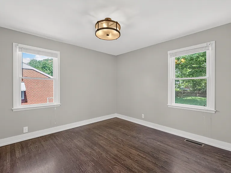 544 Watsonwood Dr — Photo 33