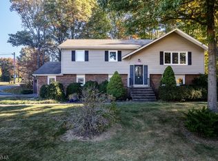 17 Jefferson Dr, Flanders, NJ 07836