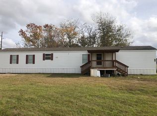 1751 Johnston Rd, Wallis, TX 77485