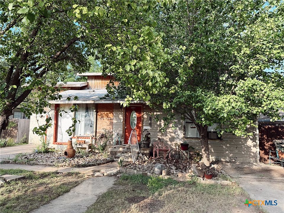 1st image of 307 N Race St