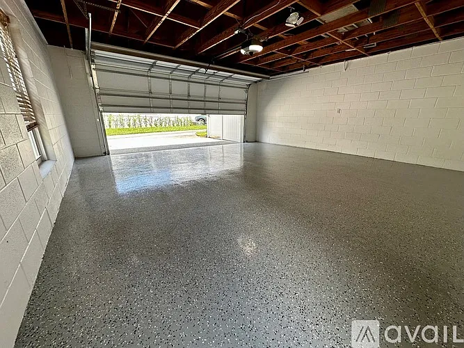 407 Iris St — Photo 17