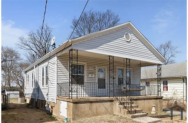 1307 Weleba Ave photo 1