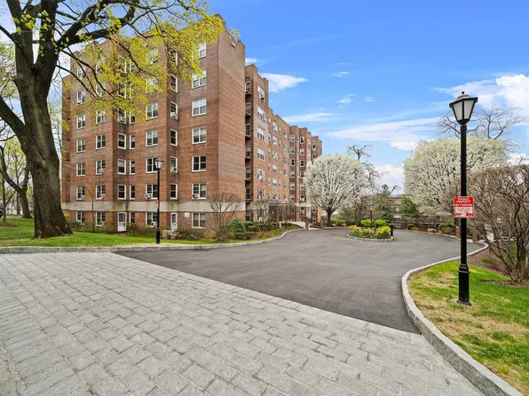 280 Collins Avenue #4B, Mount Vernon, NY 10552