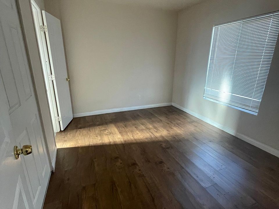 2nd image of 3155 Banning Ave #B