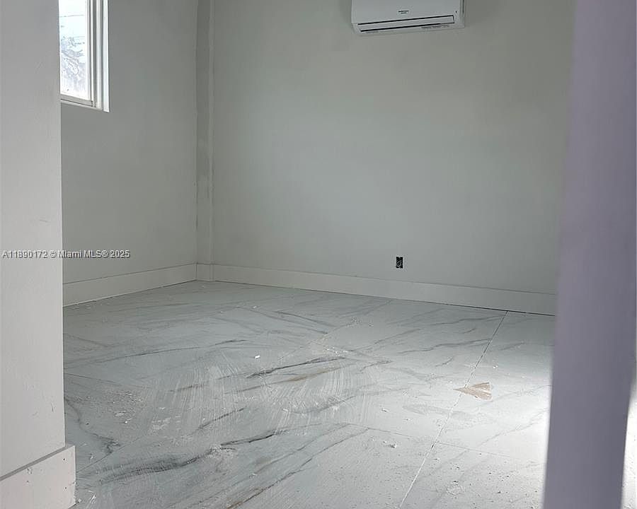 Building Photo 3