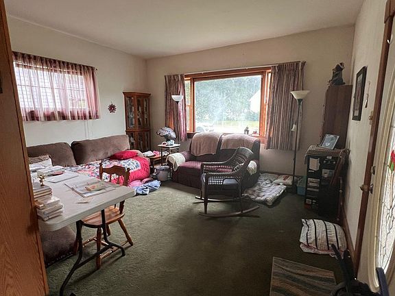 2nd image of 2206 Spring St