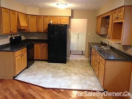4th image of 6648 Hawthorne Ave