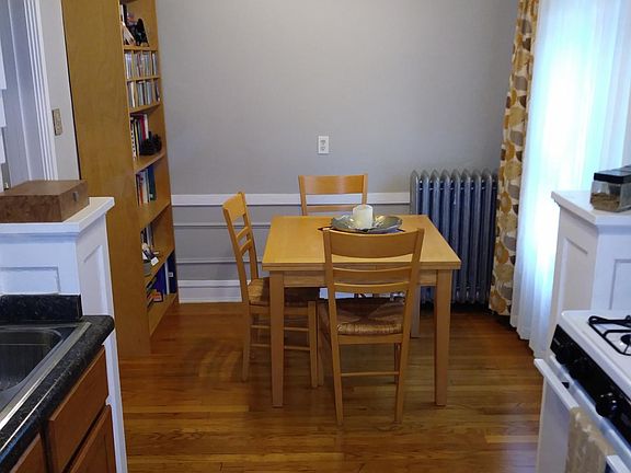 3rd image of 140 N Humphrey Ave APT 1W