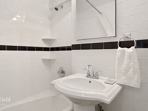 5th image of 227 Ocean Pkwy APT 5J