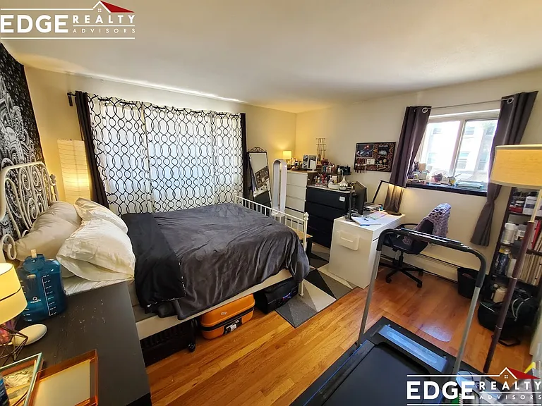 245 Kelton St #24 — Photo 4