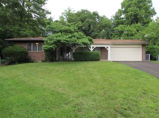 1011 Brittany Pkwy, Ballwin, MO