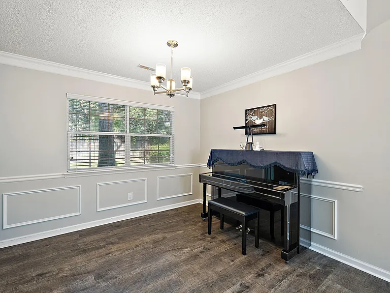 1379 Center Lake Dr — Photo 3