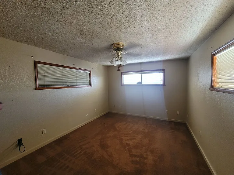 3321 Avenue M — Photo 18