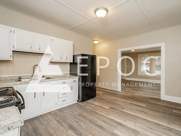 152 Westdale Ave NW — Photo 2