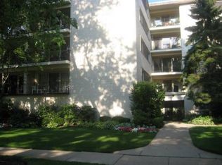 415 Franklin Ave #2, River Forest, IL 60305