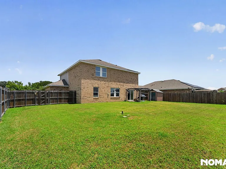 318 Dove Creek Ln — Photo 46