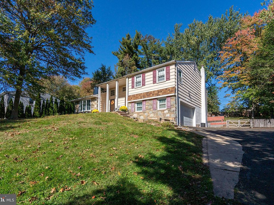 261 Fairhill Dr, Churchville, PA 18966 [Price Cut $15,100] | Zillow