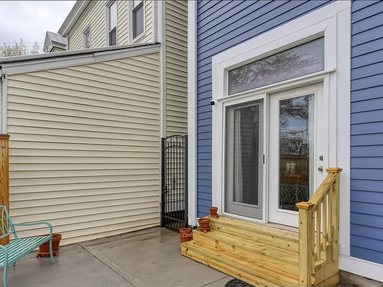 1623 Rosewood Ave — Photo 30