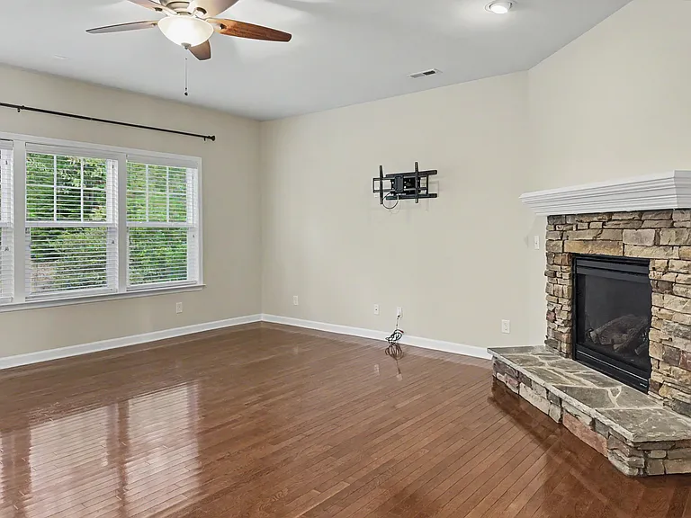 9403 Segundo Ln — Photo 9