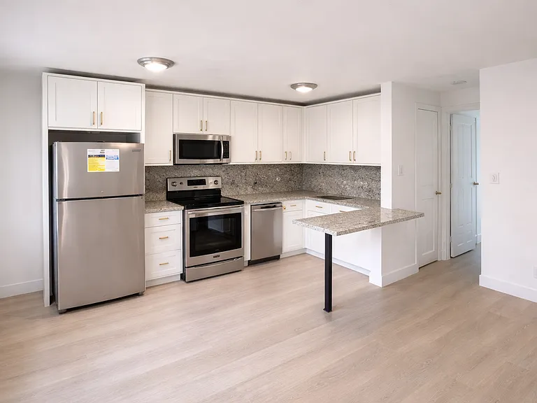 515 SE 9th St — Photo 16