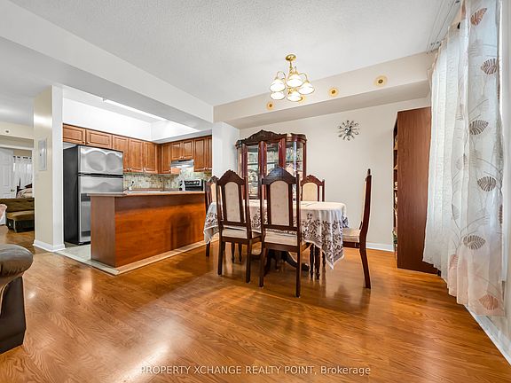 4th image of 3049 Finch Ave W #1003