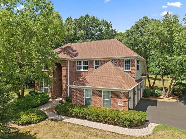 2112 Ascot Ln, Spring Grove, IL 60081