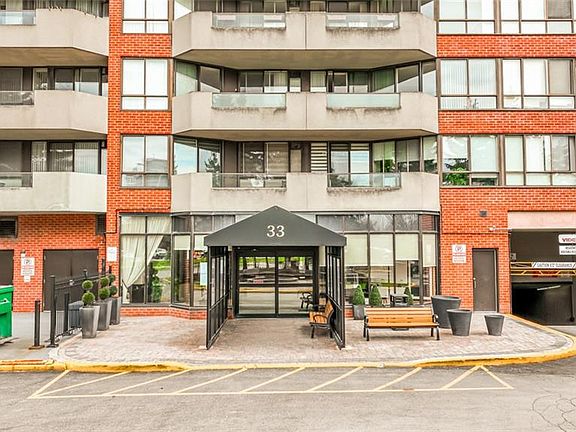 3rd image of 33 Weldrick Rd E #209