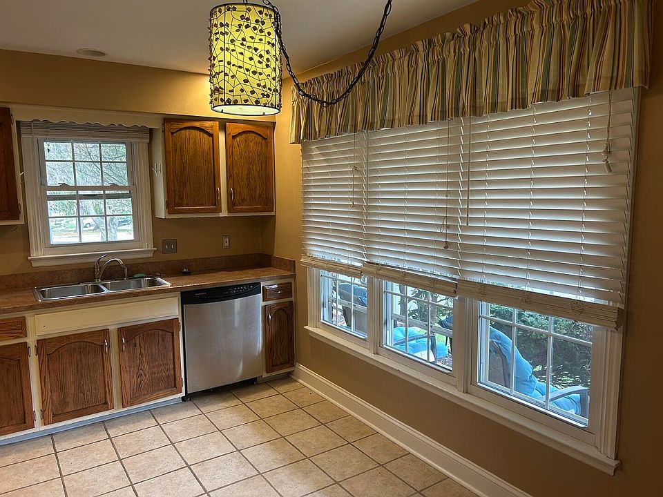 706 Chimney Hill Ln, Hockessin, DE 19707 | Zillow