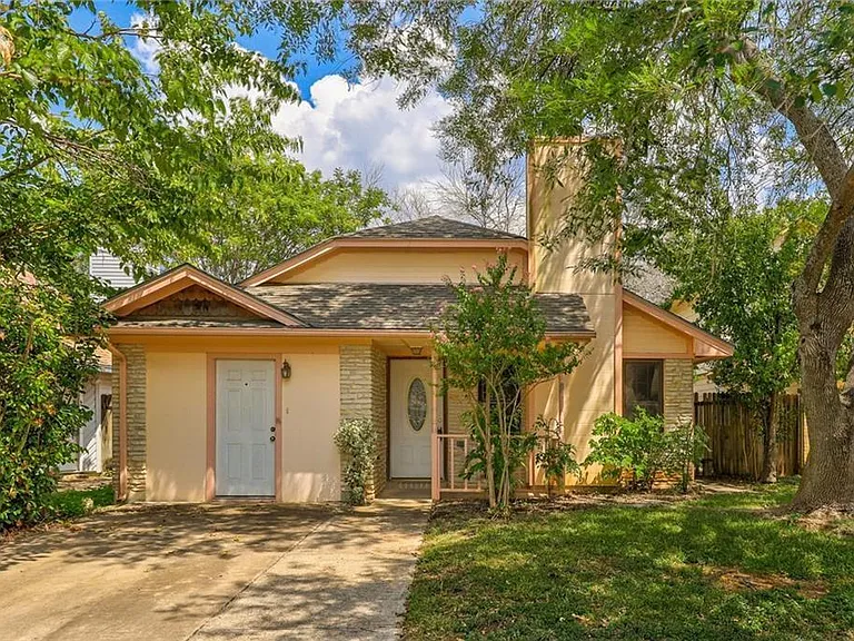 16821 Whitebrush Loop — Photo 3
