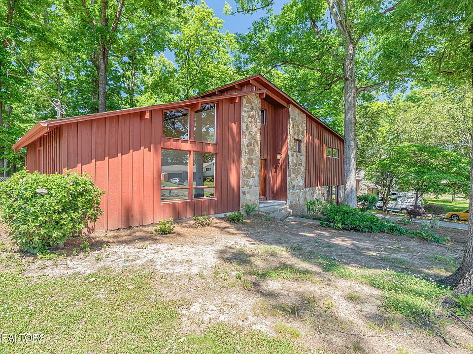 1st image of 987 Ponder Rd