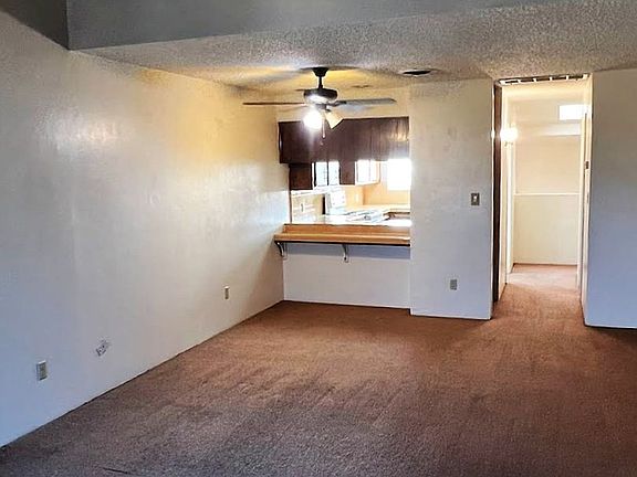 2nd image of 2531 Olive St APT 5
