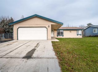 530 E Edison St, Connell, WA 99326