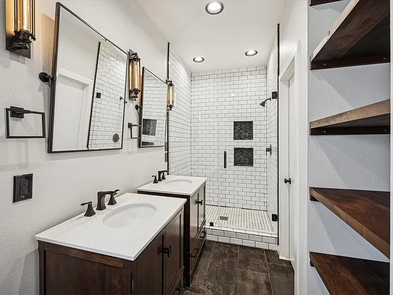 2404 Fairview Ave #C — Photo 7
