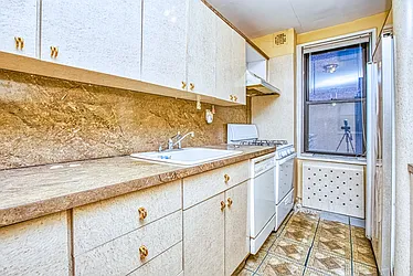 Sold by Maximillion Realty, Inc.