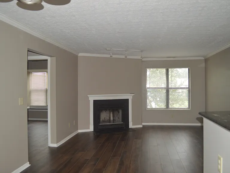 2744 Greystone Dr #D — Photo 23