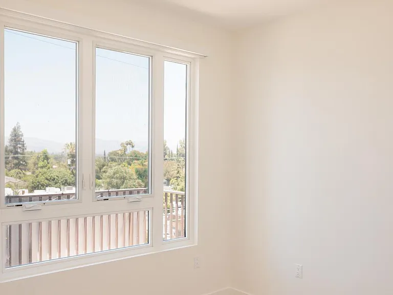 Woodlake Apartments — Photo 82