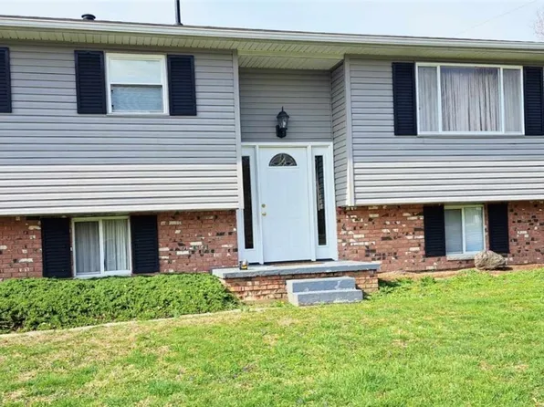 112 Chloe Ln, Little Hocking, OH 45742