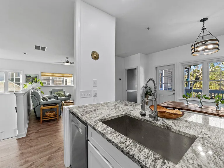 18823 Cloverstone Cir — Photo 16