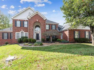 351 Pine Bend Dr, Chesterfield, MO