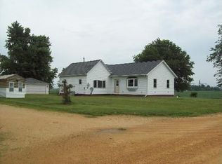 352 Henry Rd, Harmon, IL 61042